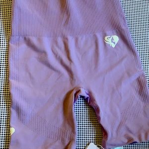 Women’s Best POWER SEAMLESS CYCLING SHORTS.